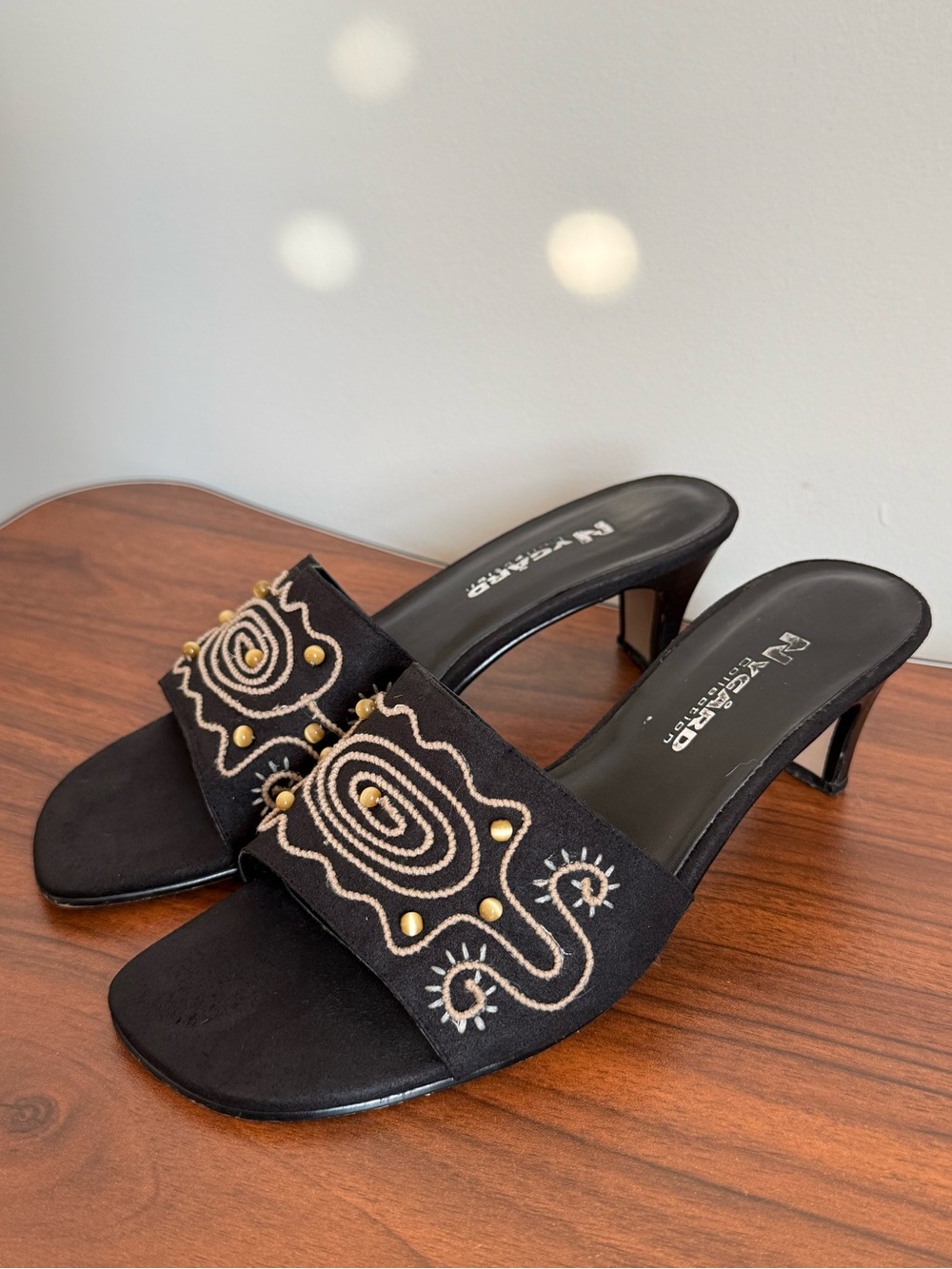 Nygård Embroidered Kitten Heel Mules | Minimalist Artsy 90s | 6.5
